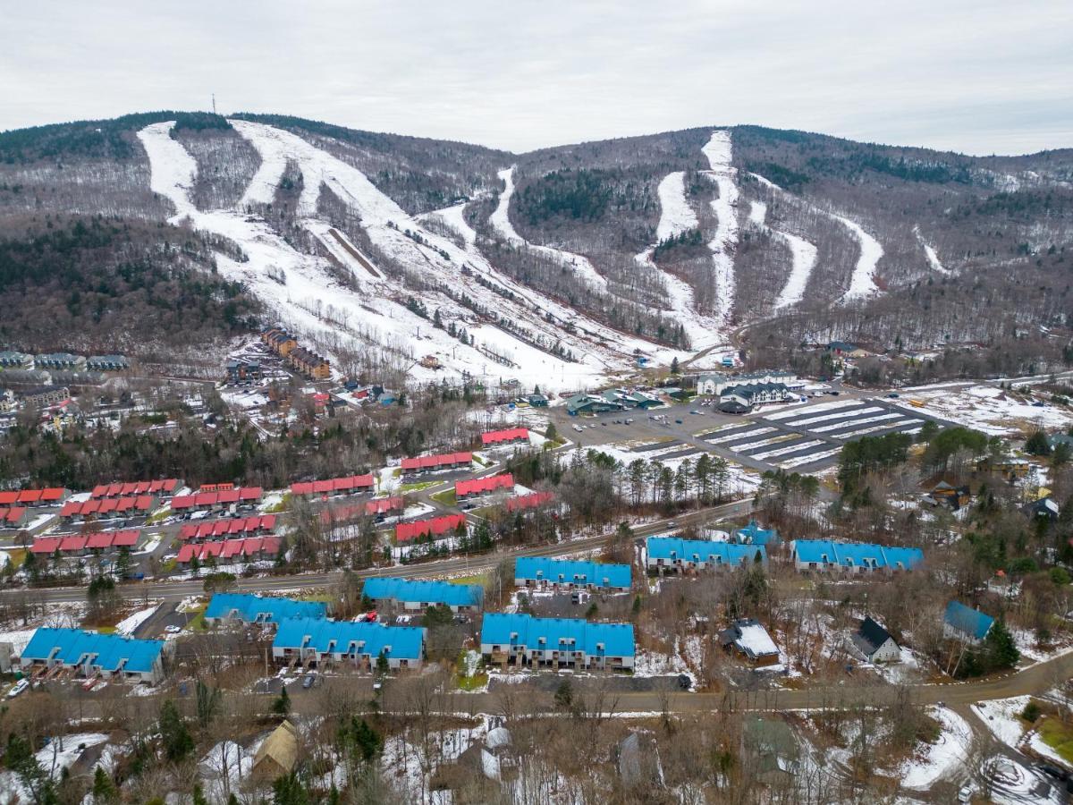 Superbe Condo Face Aux Pentes De Ski Stoneham!!! 외부 사진