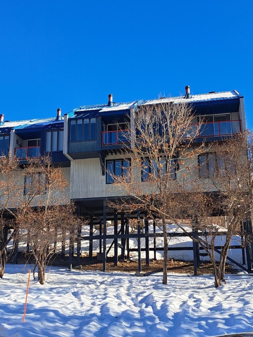 Superbe Condo Face Aux Pentes De Ski Stoneham!!! 외부 사진