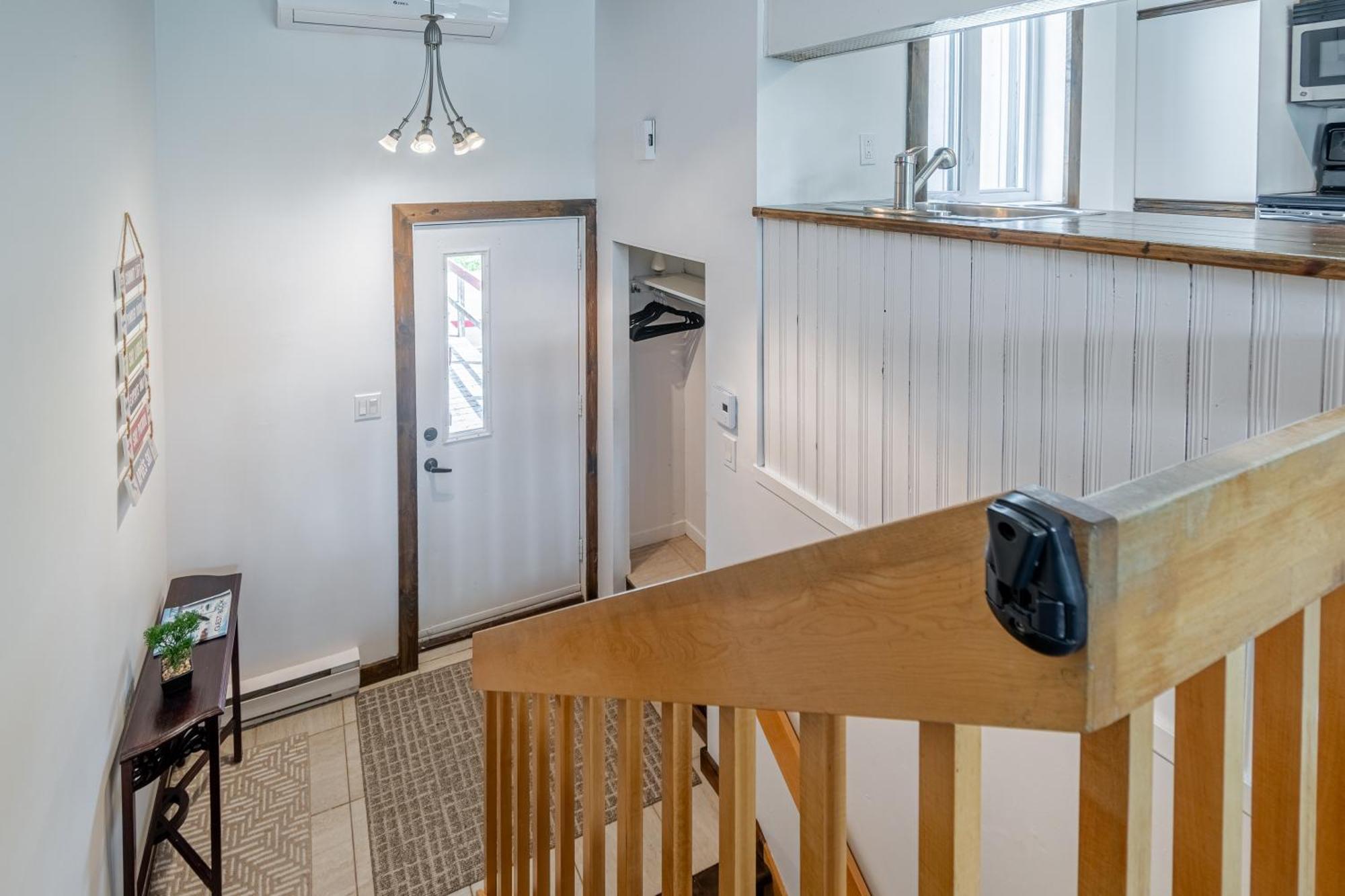 Superbe Condo Face Aux Pentes De Ski Stoneham!!! 외부 사진